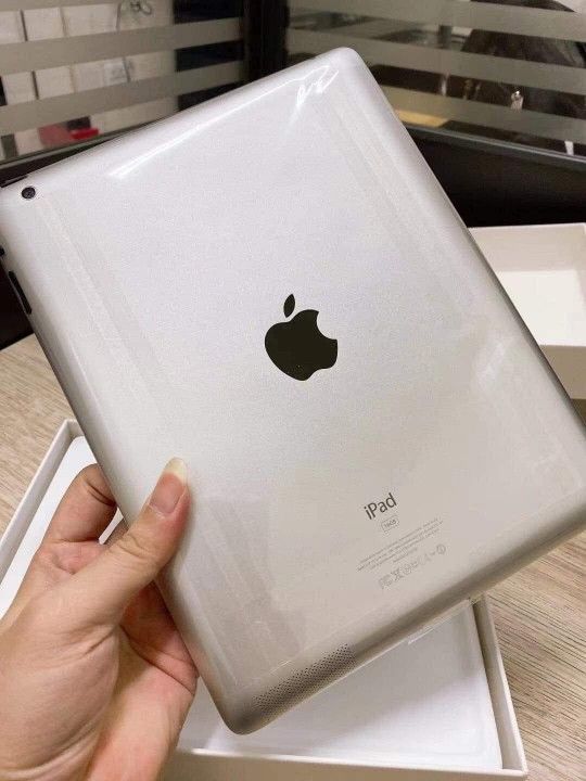 iPad 2, iCloud And Factory Unlocked, Wi-Fi Internet Access, Excellent Condition.