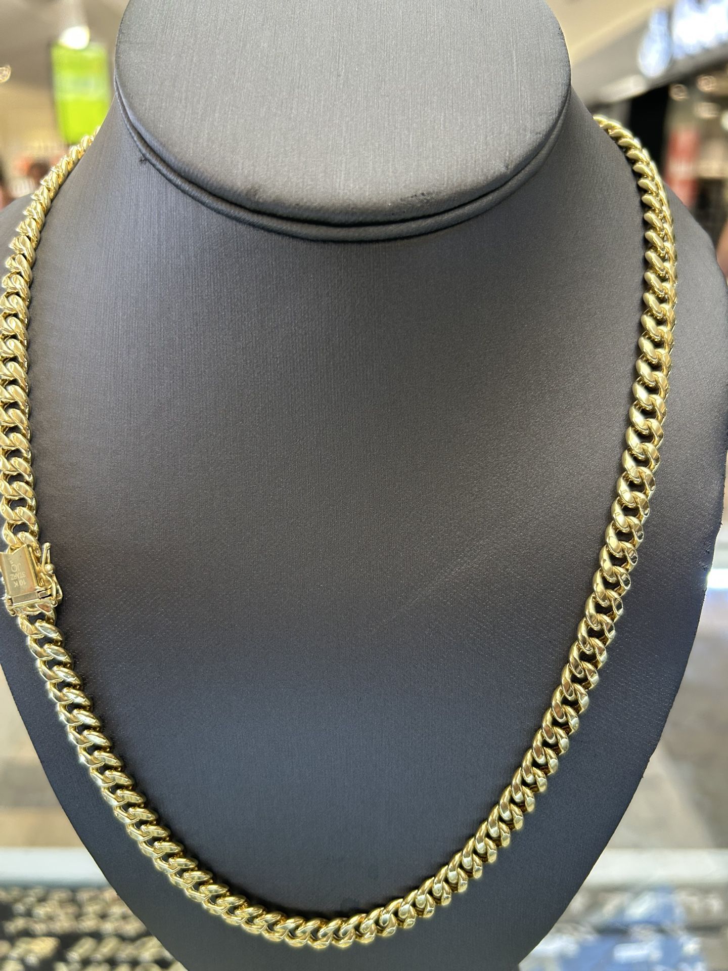 Cuban Necklace 10kt Gold 2275