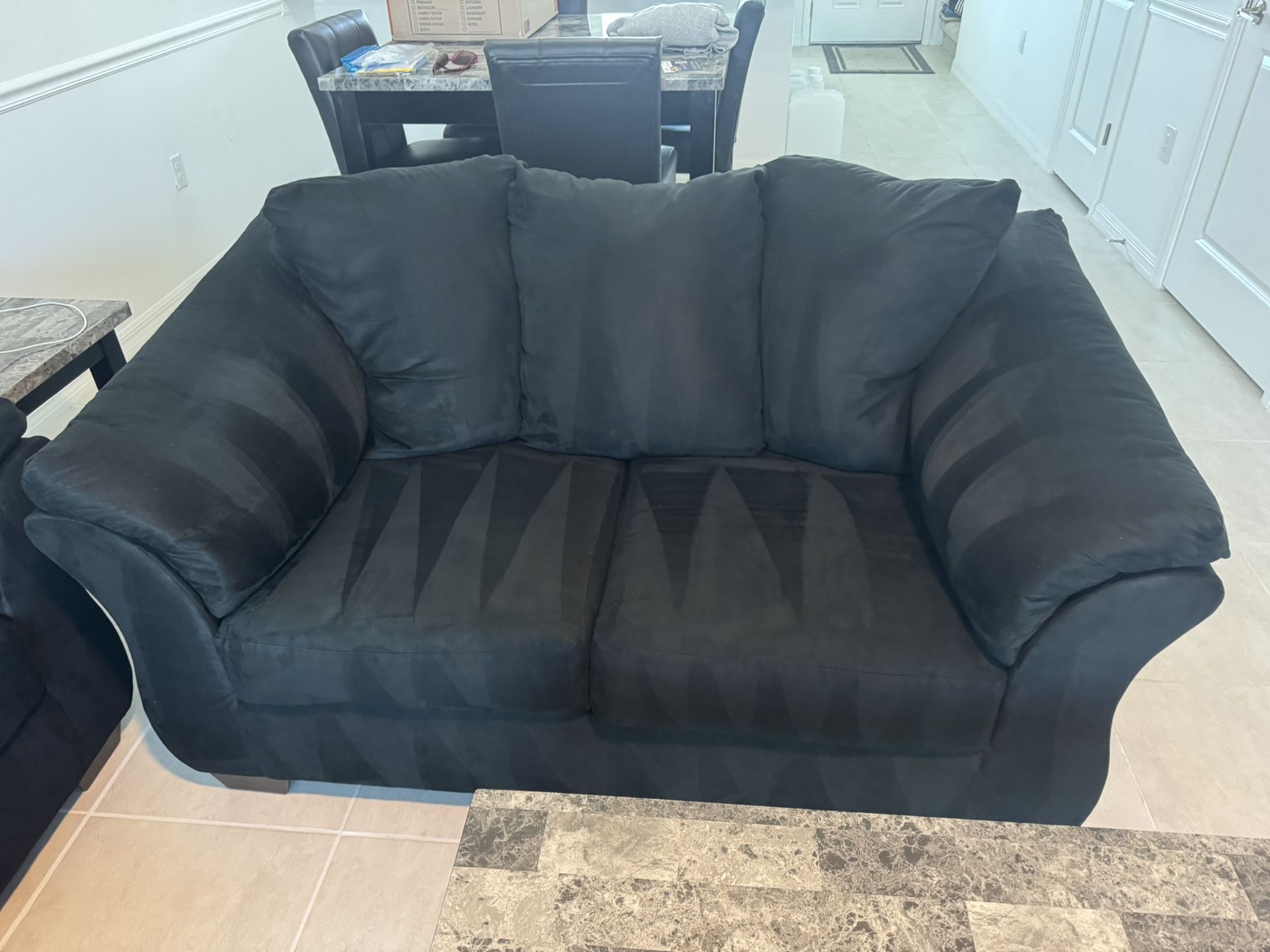 Black Plush Cloth Love Seat