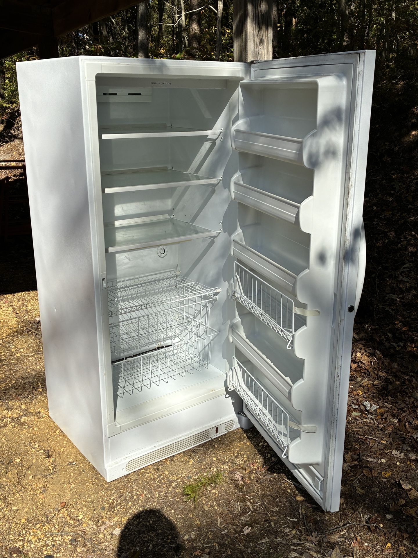 ❄️ HUGE 20.3 Cu Ft Frigidaire Ultra Freeze Upright Freezer | Frost Free & Commercial Rated