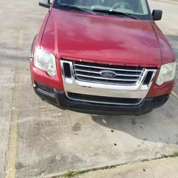 07 Ford Explorer Sport Track
