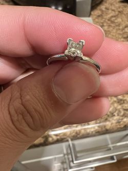 14K White Gold .40 Carat Diamond Ring Size 7 For Sale In Weymouth, Ma -  Offerup