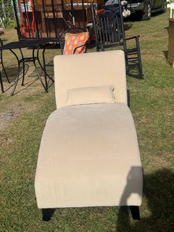 Elegant Upholstered Chaise Lounge Chair with Pillow
