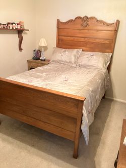 Antique bed