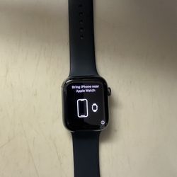 Apple Watch Series 7 45mm iCloud 