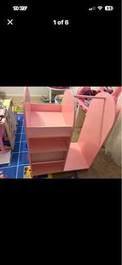 KidsKraft Dress up station