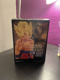 Goku Statue