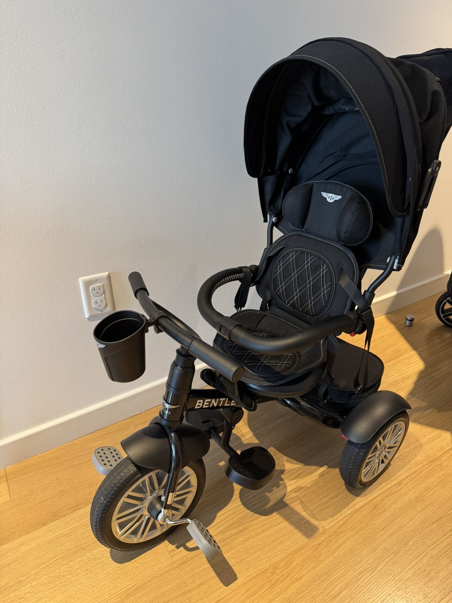 Bentley in Convertible Stroller Trike – Excellent Condition 🚲✨