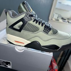 JORDAN 4 UNDEFEATED / SZ 9 / NEW