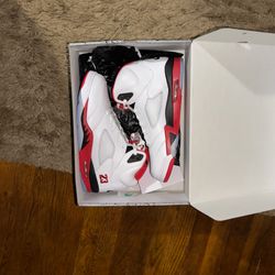 Jordan 5 Retro Fire Red Black Tongue (2025) Size 10.5 Men 