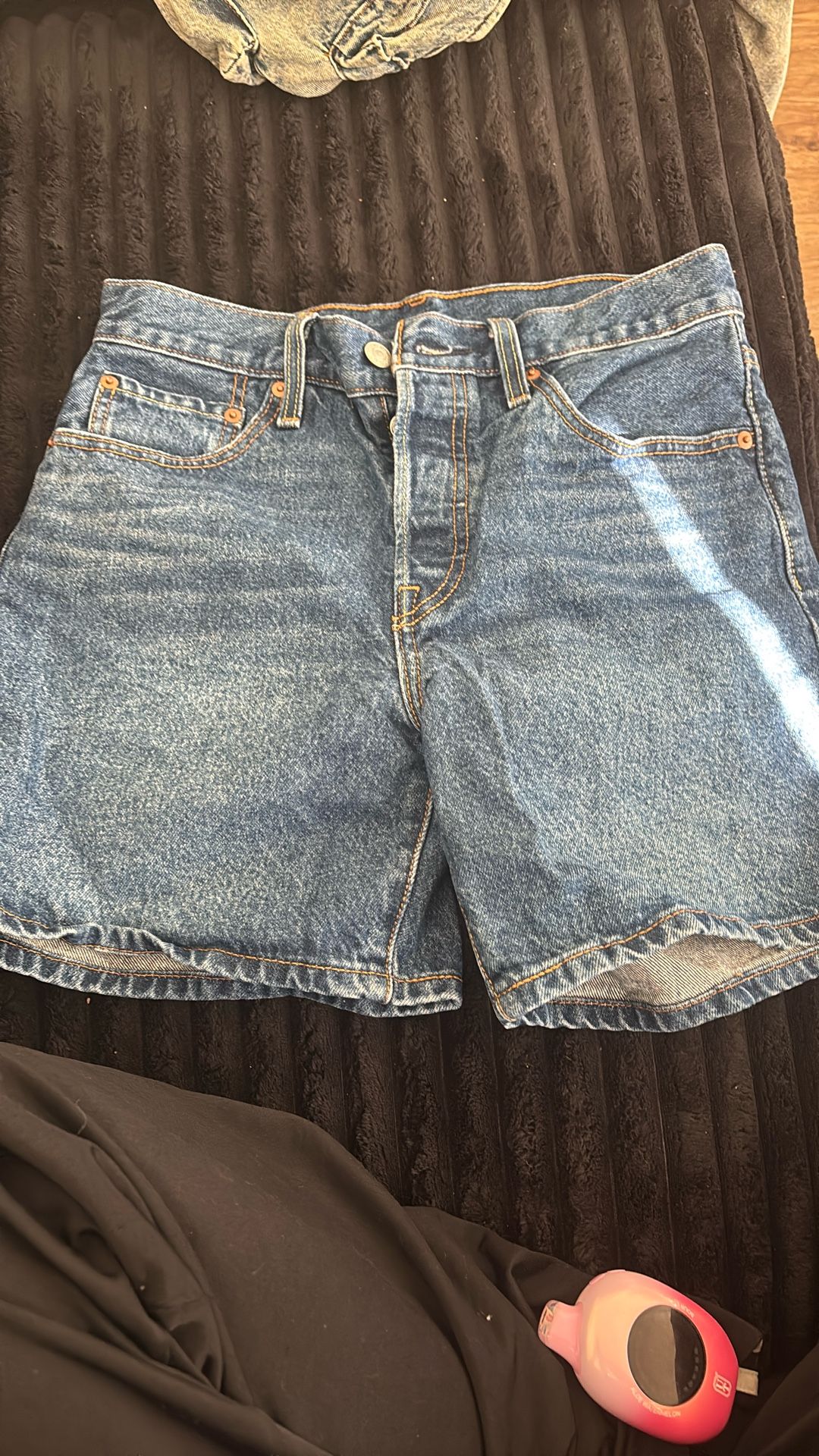 Levi 501 women mid Thigh Shorts 