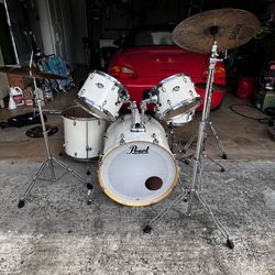 Pearl Drumset 