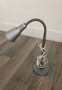 Desk lamp