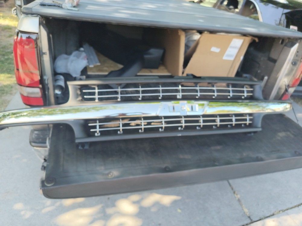 2002 Silverado Grill