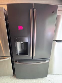 Ge Black refrigerator