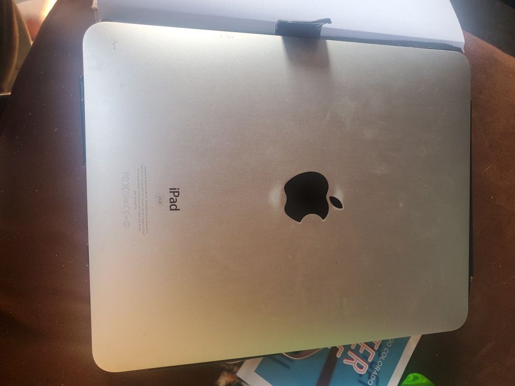 IPad 32gb asking for $400.00 or your best offer hoping to get the full 400 if not at least close to 300