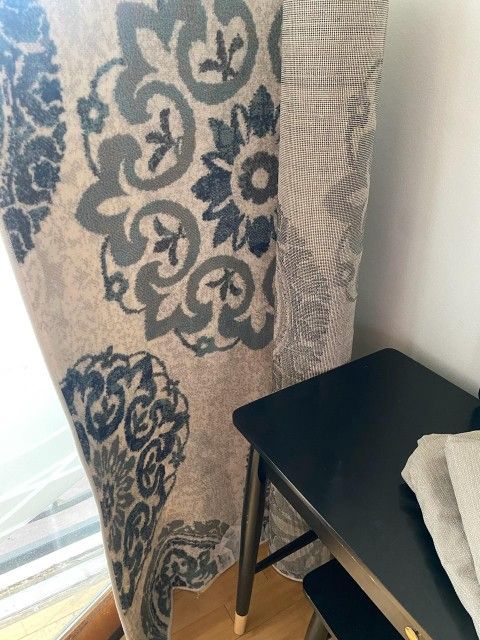 5x7 Blue Design Accent Rug