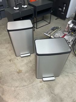 Foot opened trash cans X2