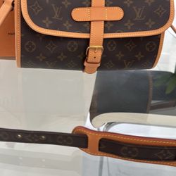 Lv Vintage Crossbody