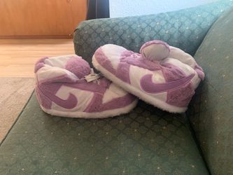 Nike slippers
