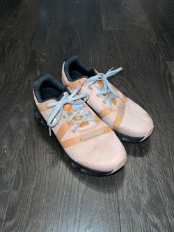 On Running Cloudgo - Women’s size 8.5