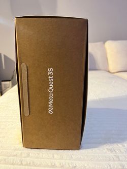 Meta Quest 3S VR Headset