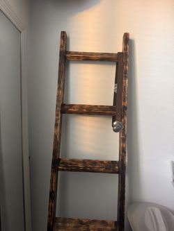 Decorative Blanket Ladder