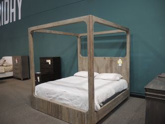 Rustic Weathered Wood Canopy King Bed - Farmhouse Four-Poster Frame - Floor Sample