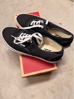 Brand New Size 10 Men’s Original Vans
