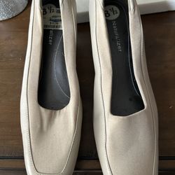 Naturalizer Beige Heel