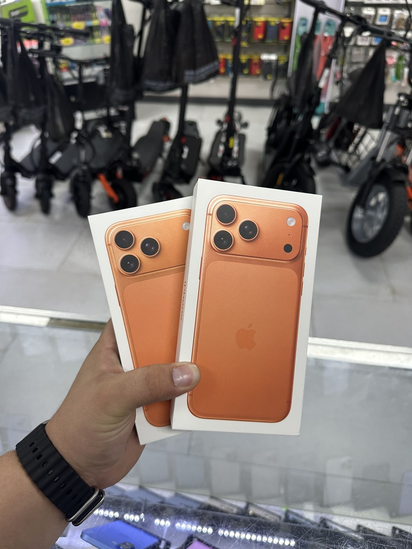 iPhone 17 Pro Max Unlocked 256GB! Finance For $50 Down Payment!!