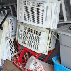 3x  Air Conditioner Window Units 