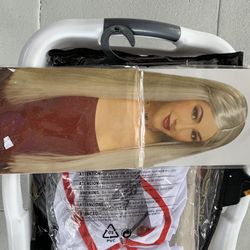Women’s wigs Halloween / props