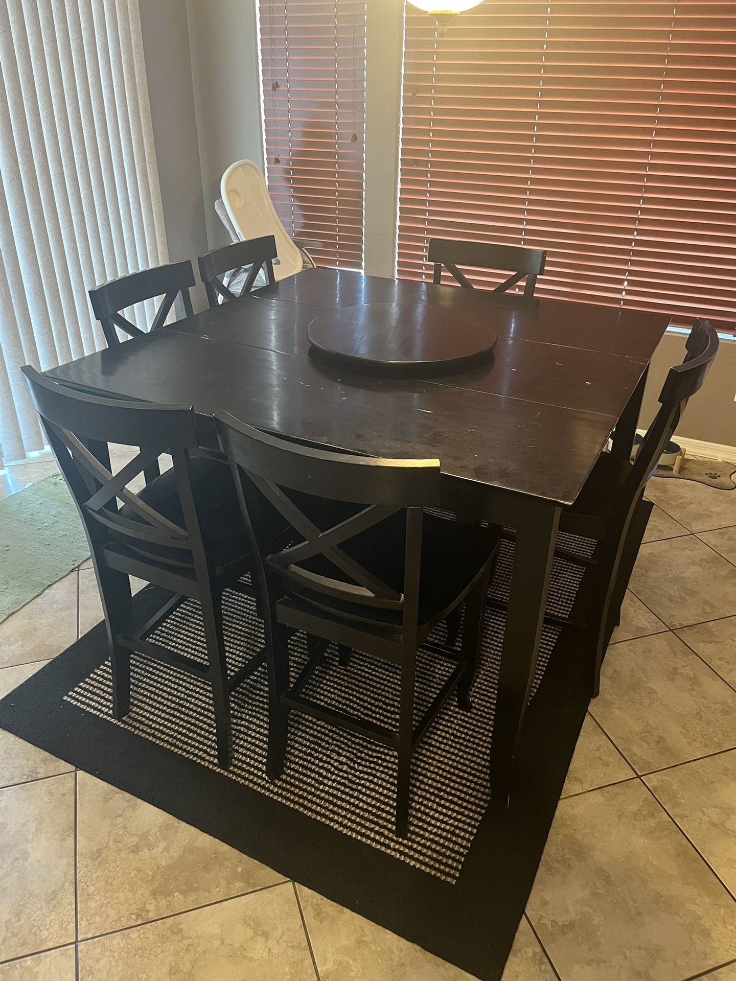Kitchen Table & Chairs