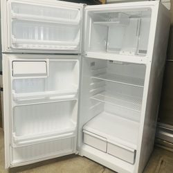 Refrigerator Top Freezer Extra Clean 