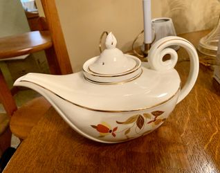 Aladdin Leaf Autumn Tea Pot