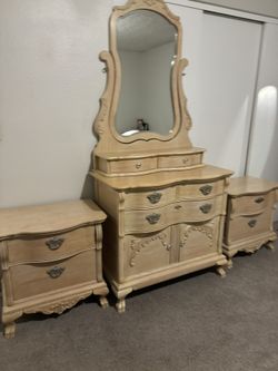 Bedroom Set Excellent Condition And Quality 