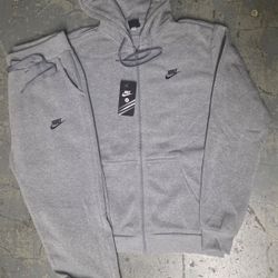 Nike Sweatsuit (Large)