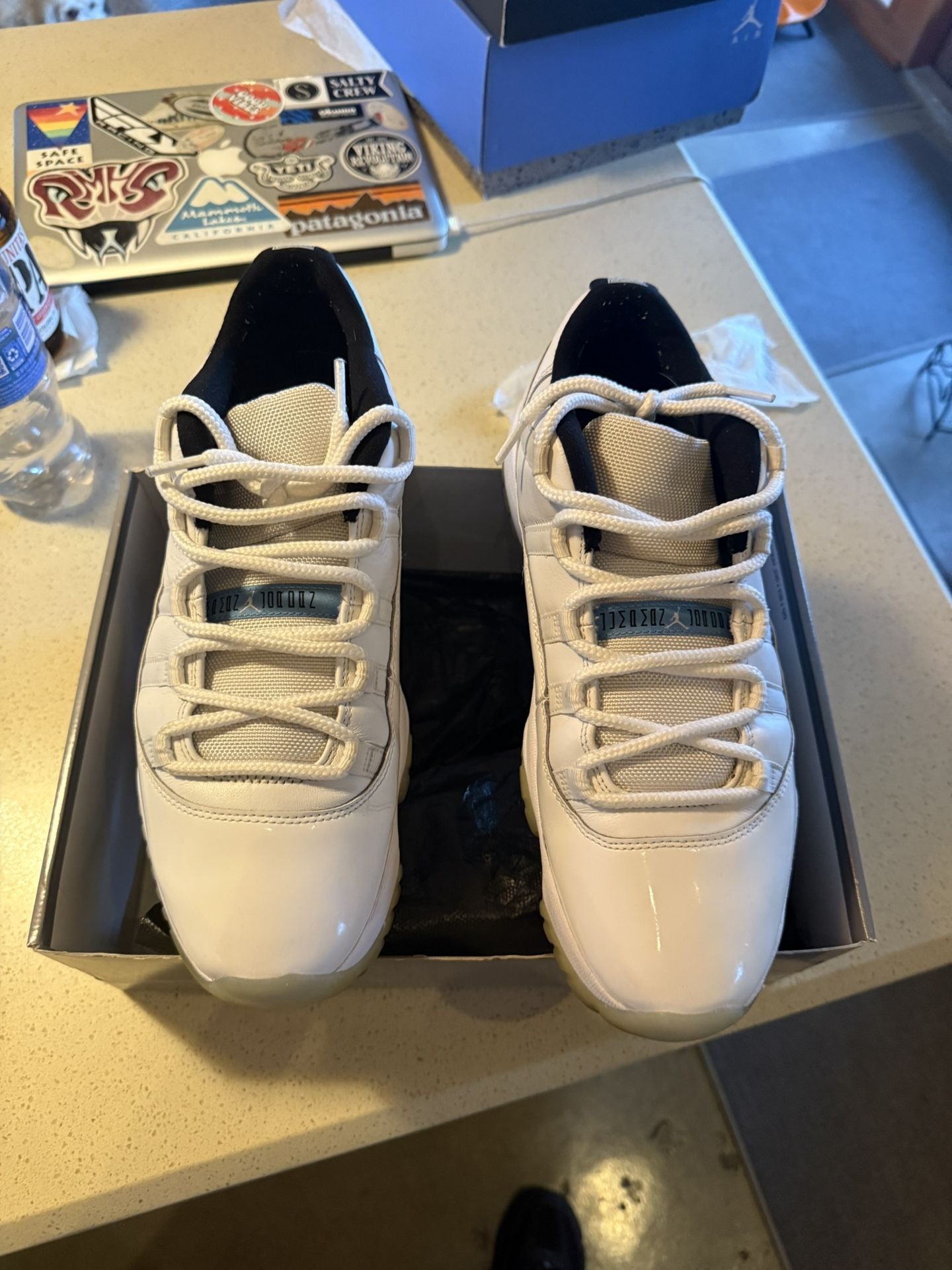 Jordan 11 legend blue Size 11.5