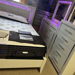 Beautiful Stylish Five Piece Bedroom Suite 