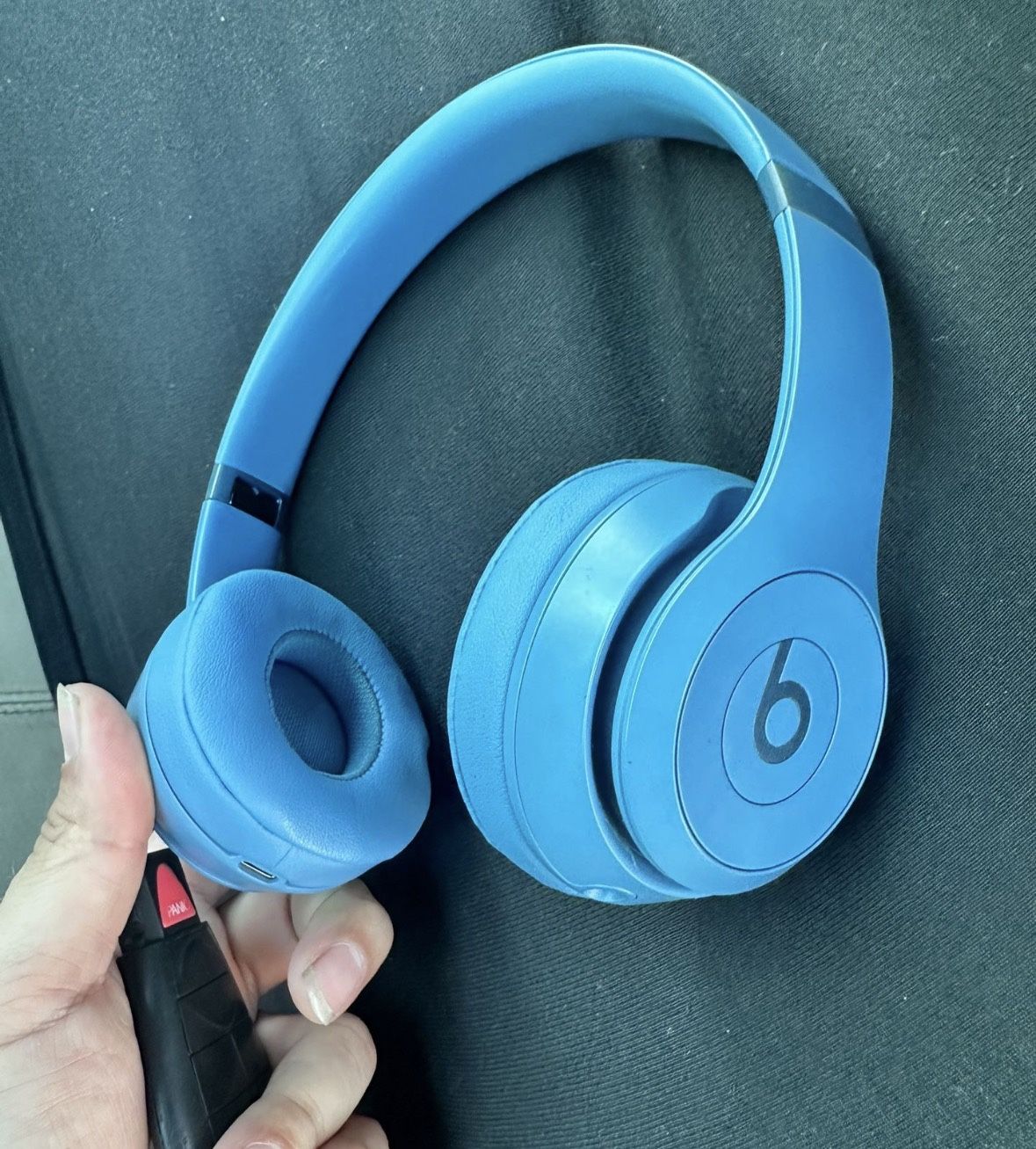 Beats Solo 4