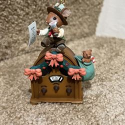 1992 EnescoVintage Christmas Tree Ornament Mouse on Top of Radio Garland