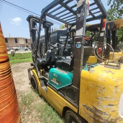 Forklift 