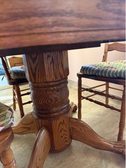Oak dining table and 6 chairs