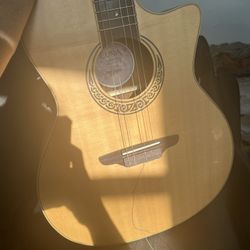 Luna Nylon/Acoustic Guitar