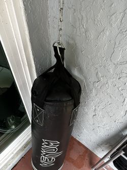Venum Classic Boxing punching Bag - 70lbs - Black/White - Heavy