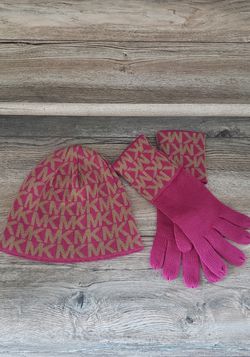 Womens Michael Kors signature beanie hat and gloves set