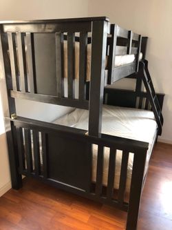 Solid wood bunk bed