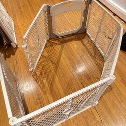 Baby Gate With Locking Door