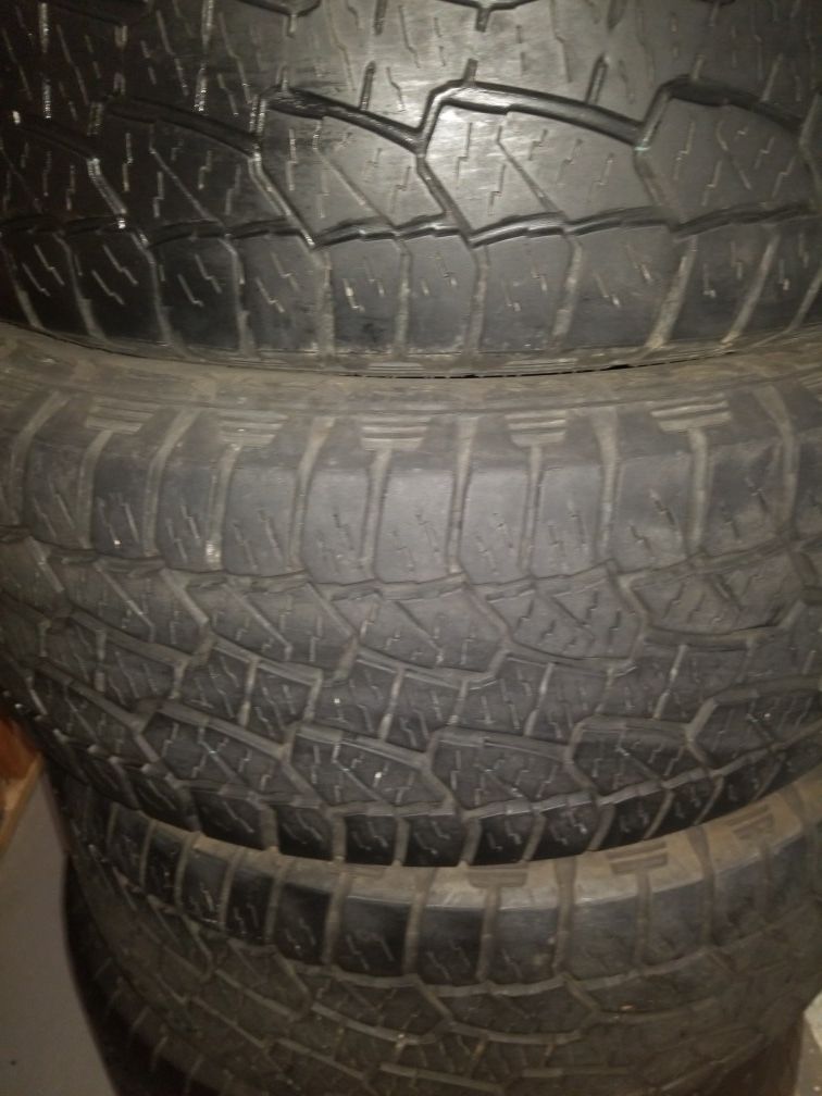 4 Hankook 275/55R20 Tires